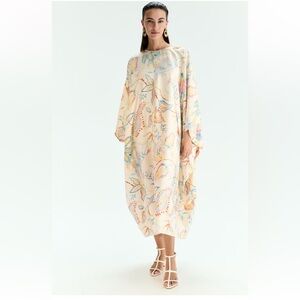 H&M LIMITED EDITION SATIN KAFTAN DRESS Light Cream Floral Kaftan M/L NWT